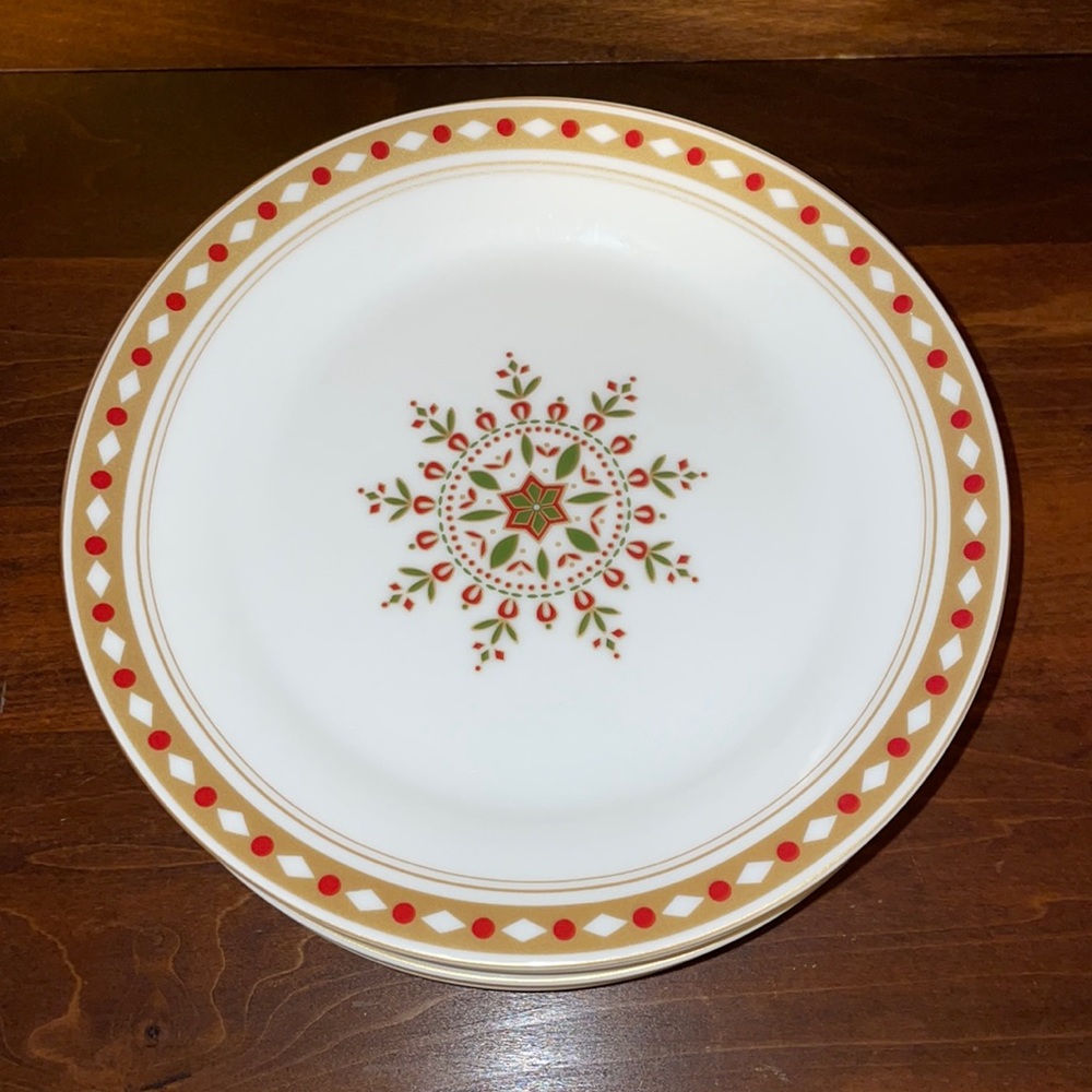 Set of 8 Snowflake Dessert Plates